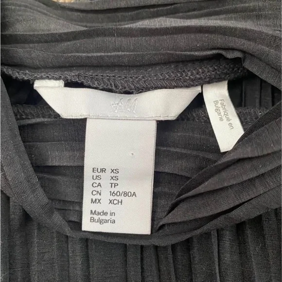 H&M top - Picture 2 of 2